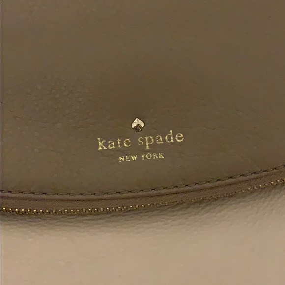 Authentic Kate Spade cross body purse - Picture 3 of 7